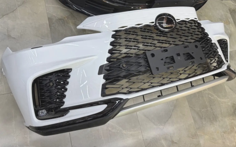 Передний бампер на Lexus RX 2023+ F-Sport
